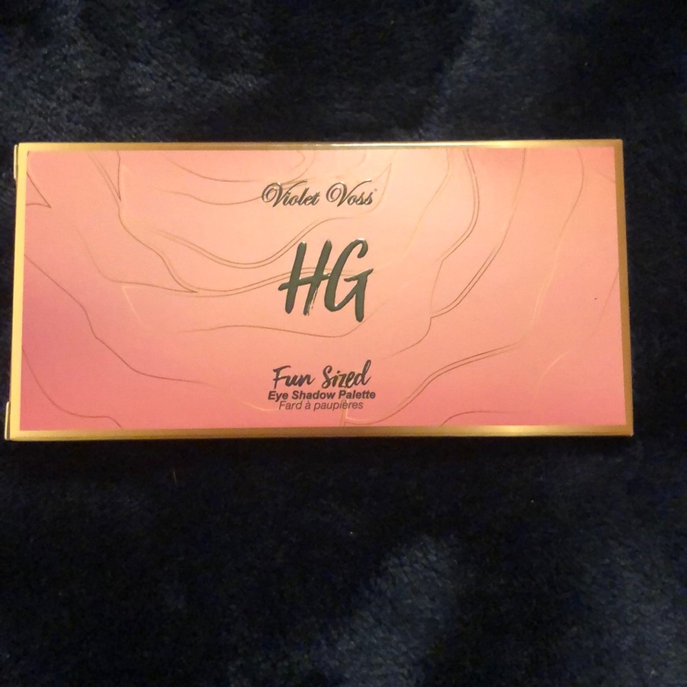BNIB VIOLET VOSS HG PALETTE
